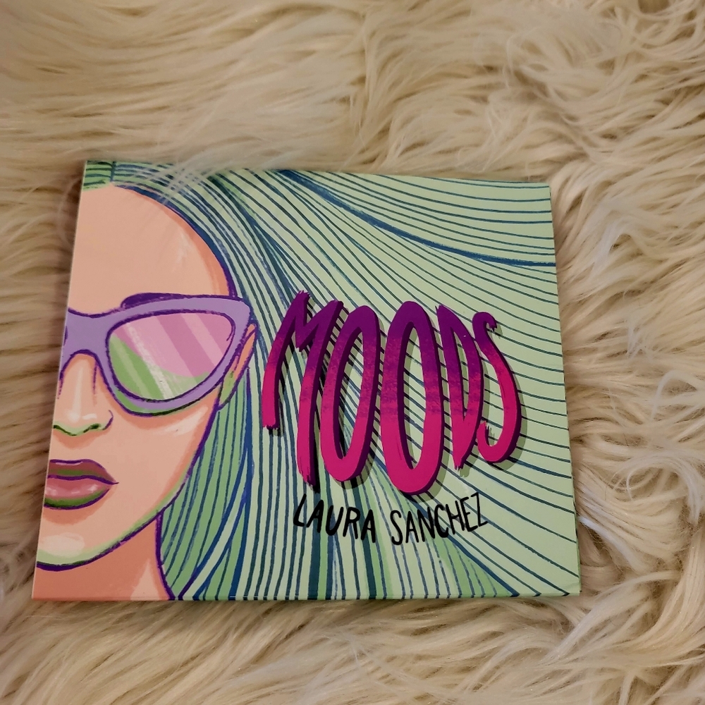 Eyeshadow and Highlighter Palette - Moods by Laura Sanchez